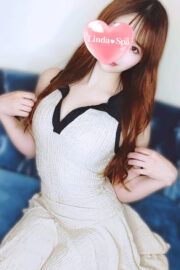 愛梨ひな