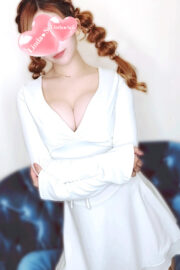 杉崎ゆりあ